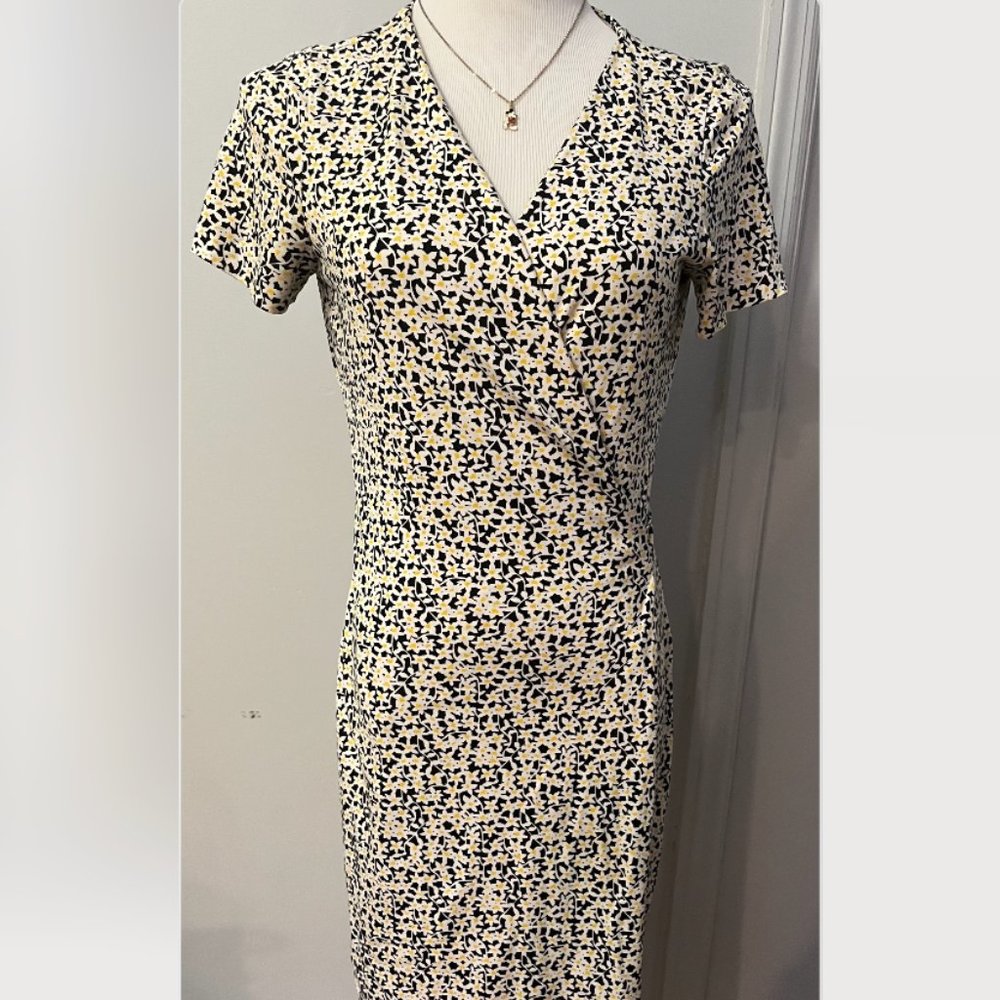 DVF Julian NWT Furstenberg Tiny Sea Daisy Short Sleeve Wrap Dress